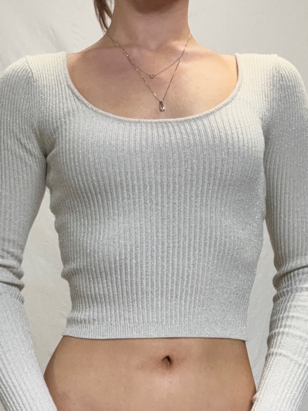 Tillys cropped long sleeve knit top